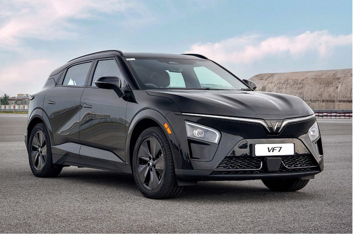 Vinfast VF7 reasons to buy or not buy Vinfast VF7 reasons to buy or not buy